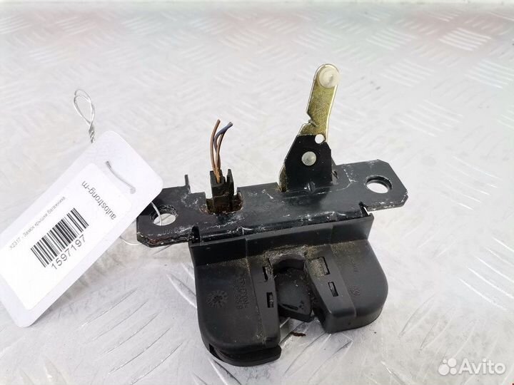 Замок крышки багажника для Volkswagen Golf 4