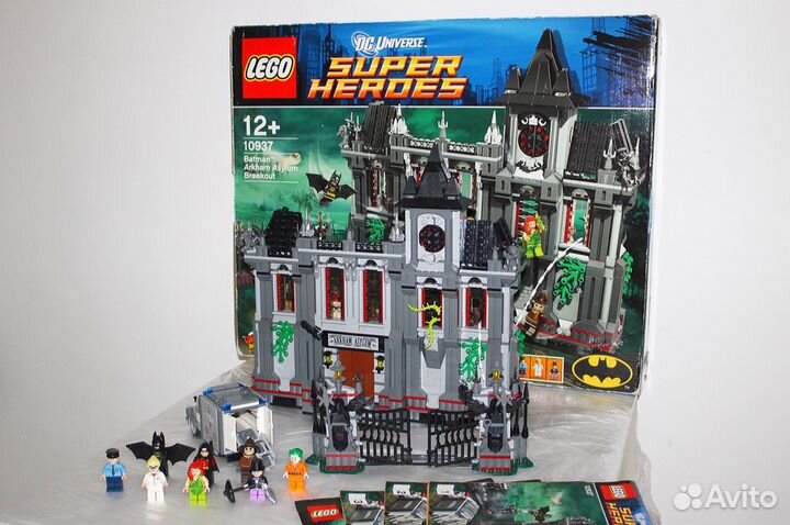 Lego Super Heroes 10937 - Бэтмен: побег из Аркхэма