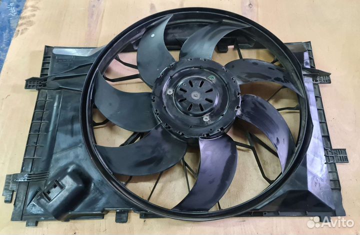 Радиатор охлаждения двигателя Mercedes W203