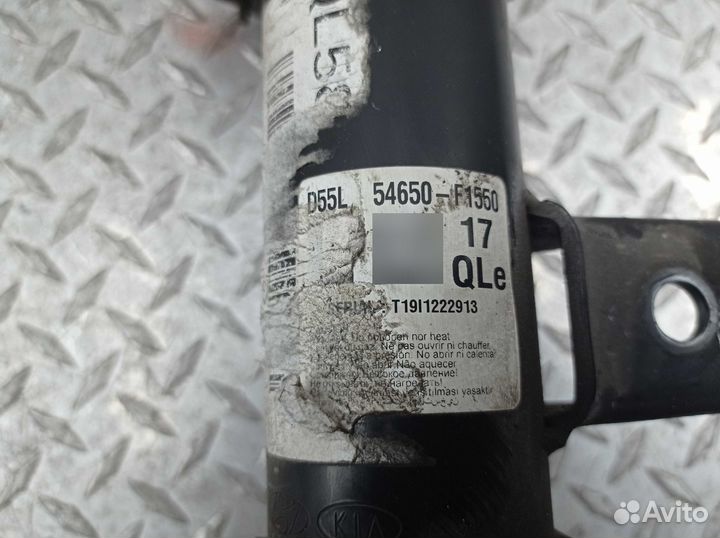 Б/У Амортизатор передний левый в сборе 54650F1550