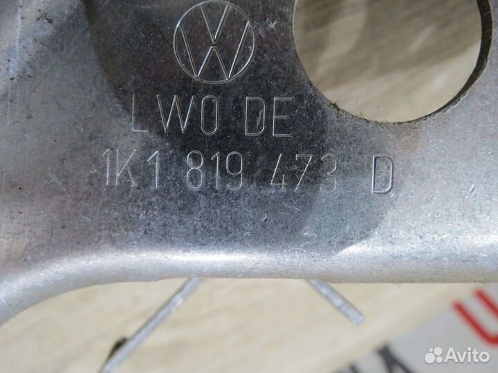 Кронштейн отопителя Audi Q3