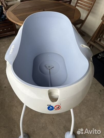 Детская ванночка для купания с подставкой
