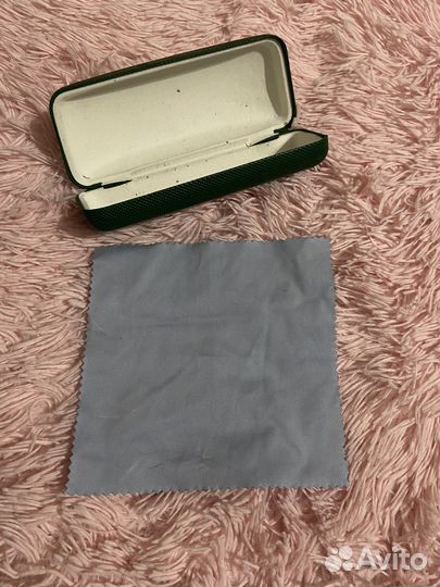 Солнцезащитные очки Lacoste