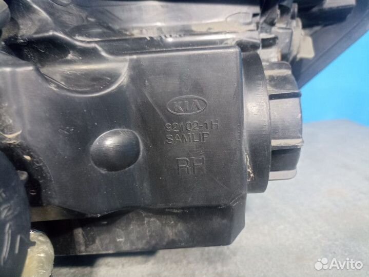 Фара правая Kia Ceed 1 (ED)