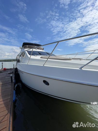 Azimut 55 Флаг РФ