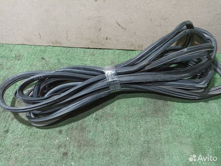 Резинка уплотнительная SsangYong Kyron I рестайлин