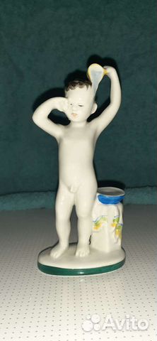 Фарфоровая статуэтка