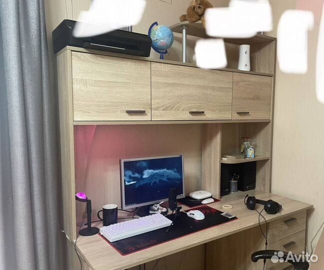 Продаю стол