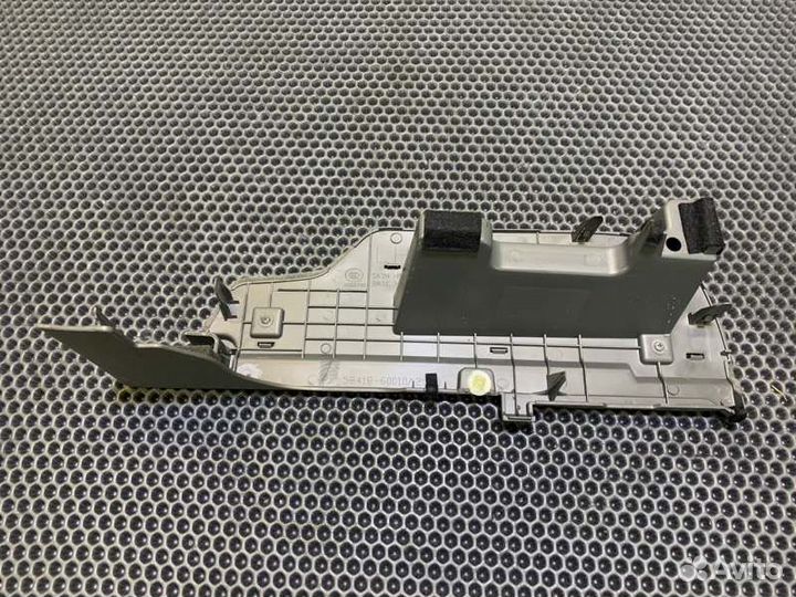 Обшивка багажника лев. Toyota Land Cruiser Prado