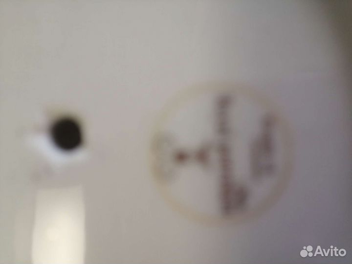 Ваза для фруктов на ножке