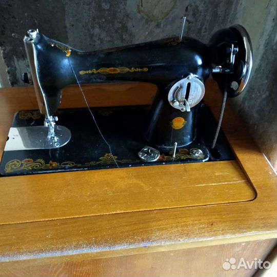 Швейная машинка, ножная