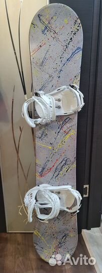 Сноуборд с креплениями