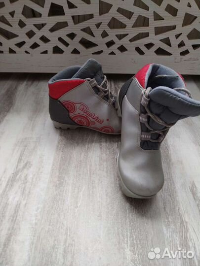 Лыжные ботинки классические