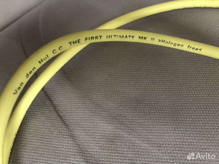 Кабель Van den Hul First Ultimate Mk II (RCA) 1 м