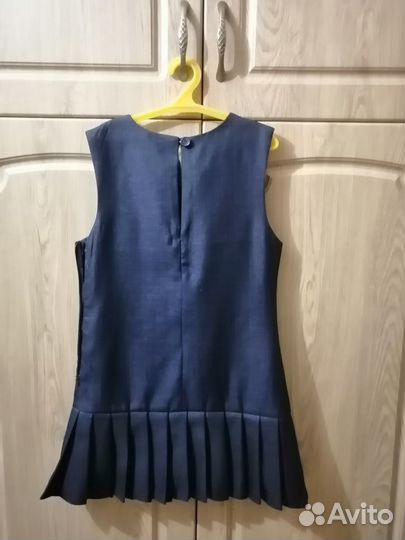 Школьный сарафан р. 134+жилет в подарок