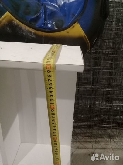 Навесной шкаф в ванную комнату