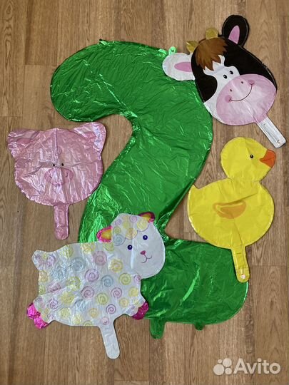 Фотозона синий трактор