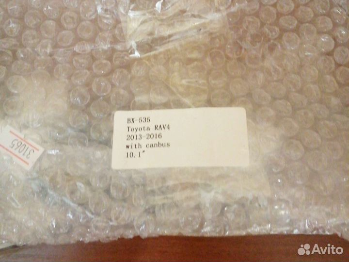 Панель магнитолы RAV4