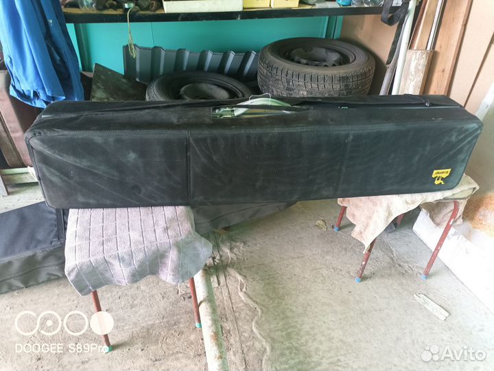 Складной стол и две скамейки