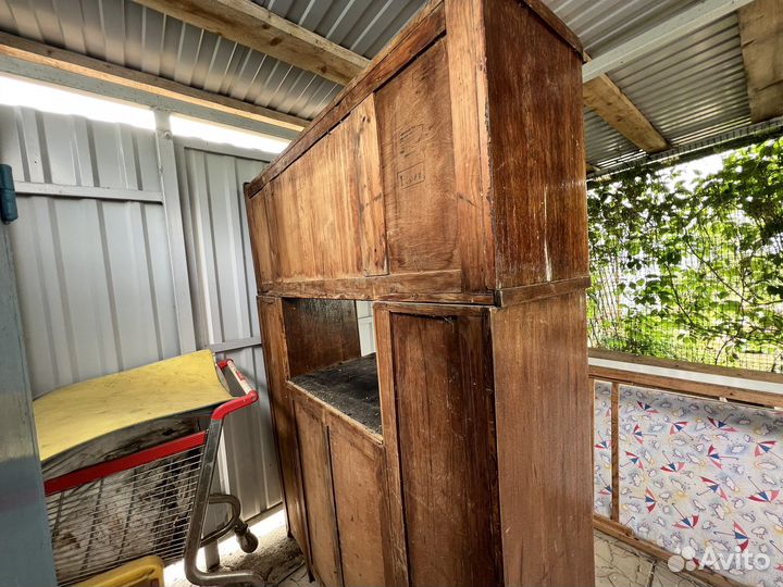 Антикварный буфет