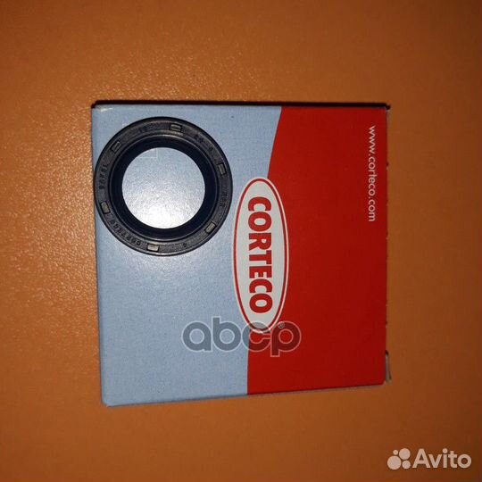 010 310 67C сальник штока кпп 16x24x6 VW Passa