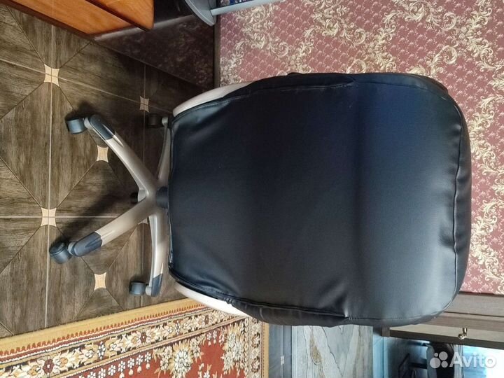 Компьютерное кресло руководителя бу