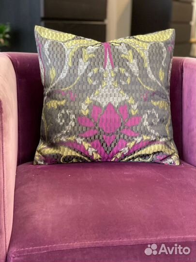 Подушка из шелка на стул