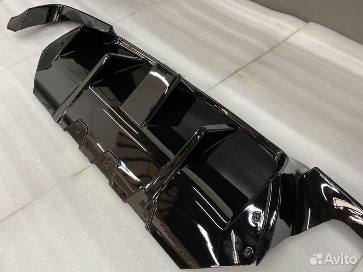 Задний бампер М лук BMW F10 + диффузор м5 лед