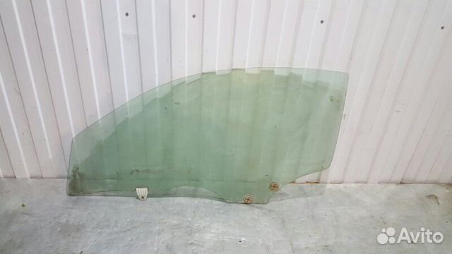 Стекло двери переднее левое Nissan Skyline CPV35