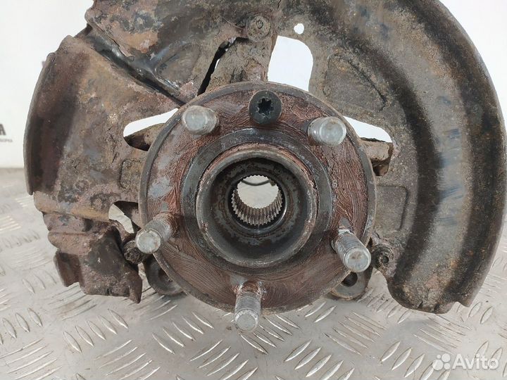 Кулак поворотный передний правый R