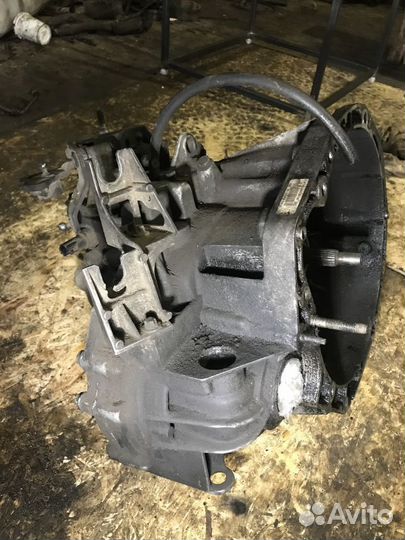 МКПП (механическая коробка переключения передач) R