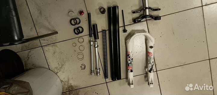 Вилка marzocchi bomber 888