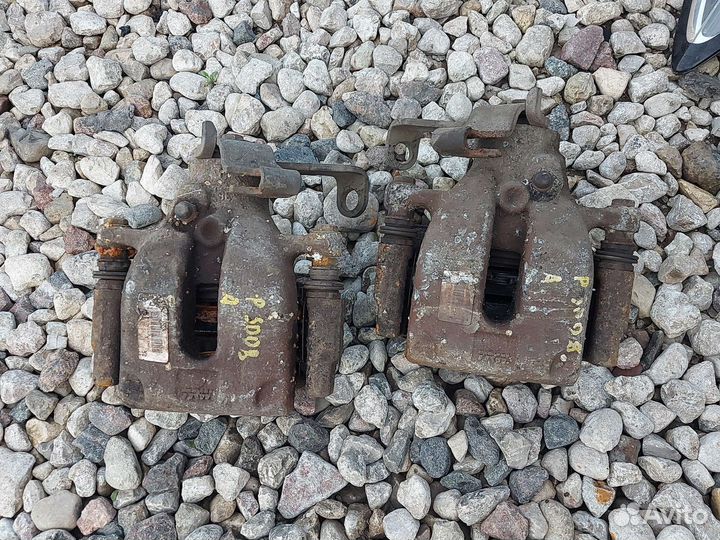 Суппорт задний Пежо 3008