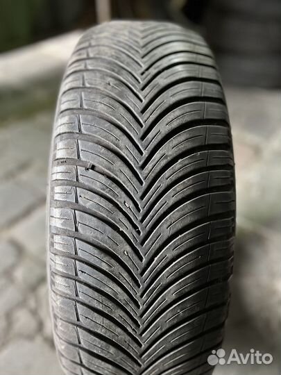 Kleber Quadraxer 215/65 R16