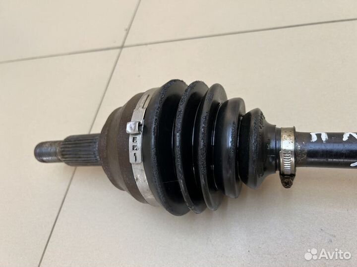 Привод передний левый Audi Q7 4L 4.2 (BAR)