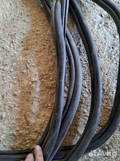 Уплотнитель багажника Lancia libra