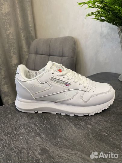 Кроссовки reebok женские