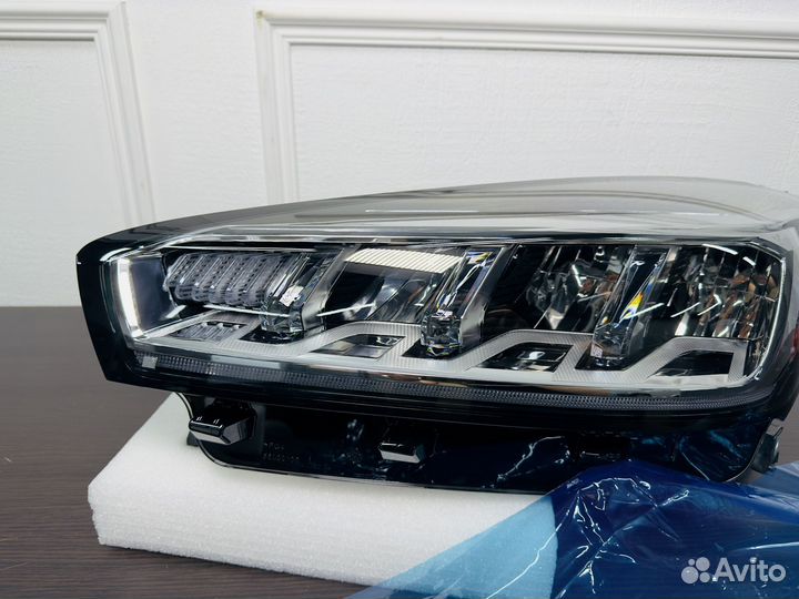 Chery Tiggo 8 фара передняя правая LED