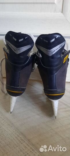 Хоккейные коньки bauer