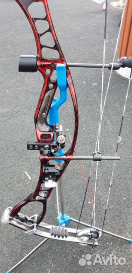 Блочный лук hoyt