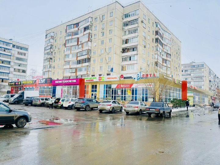 Торговая площадь, 56 м²