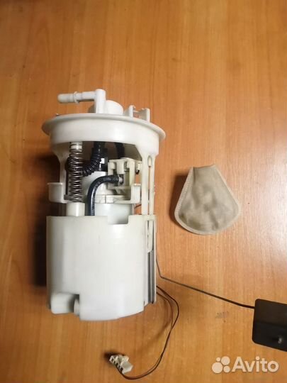 Топливный насос в сборе Мазда