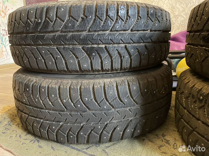 Bridgestone Ice Cruiser 7000S 235/65 R17 108T