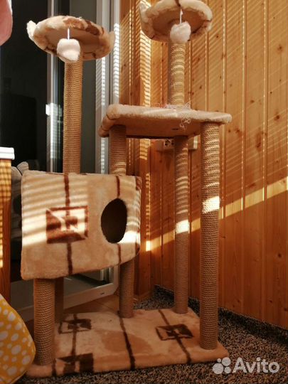 Домик для кошки с когтеточкой