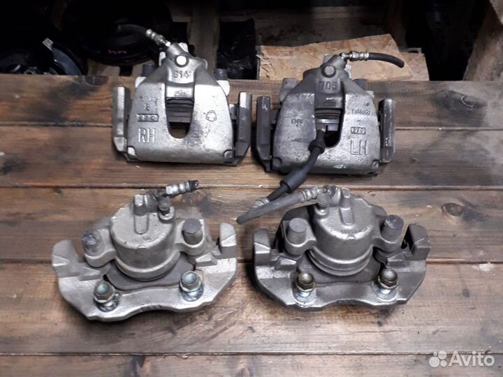 Суппорт передний Mazda 3