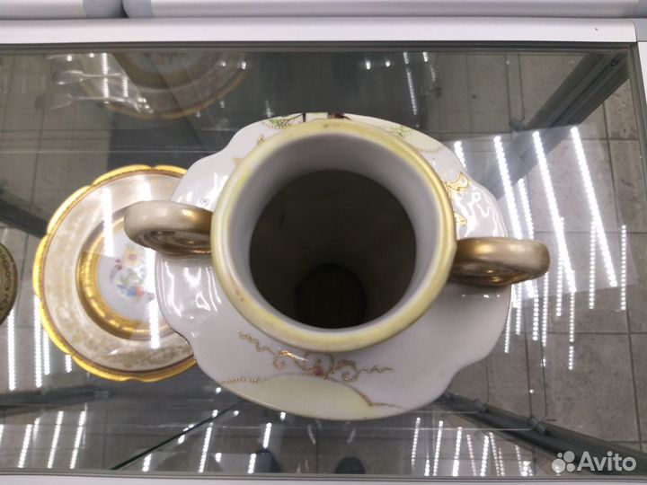 Парные антикварные вазы