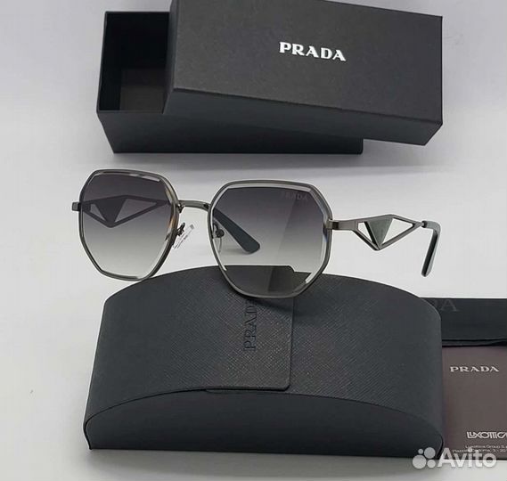 Солнцезащитные очки женские брендовые