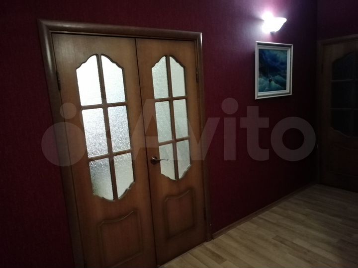 2-к. квартира, 82 м², 9/10 эт.