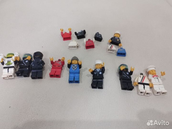 Минифигурки Lego из 90х