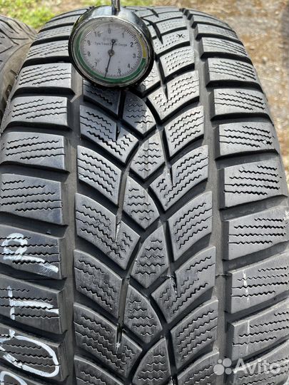 Goodyear UltraGrip Performance Gen-1 215/60 R16
